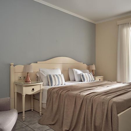 Windmill Hotel Аргаси Екстериор снимка