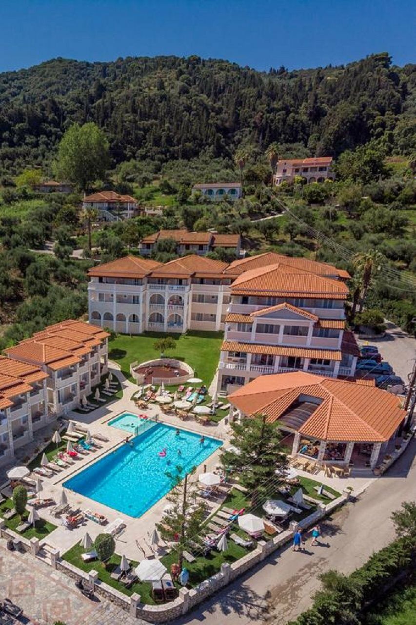Windmill Hotel Аргаси Екстериор снимка