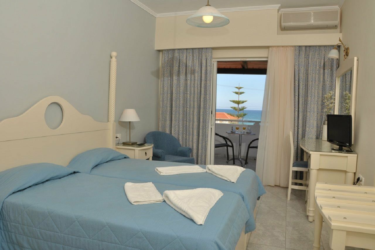 Windmill Hotel Аргаси Екстериор снимка