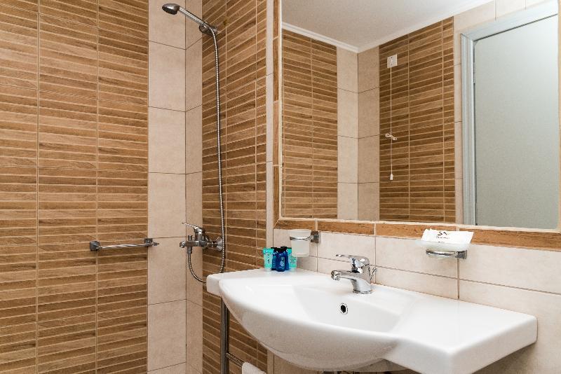 Windmill Hotel Аргаси Екстериор снимка